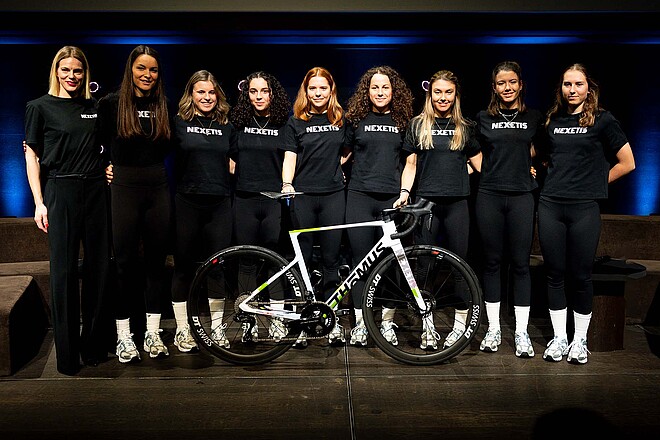 Das neue UIC-Frauen-Team Nexetis besteht aus einem internationalen Kader.