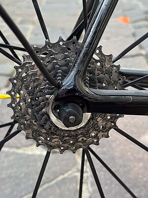 Abgebrochenes Schaltauge an Rennrad. 