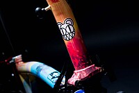 Detailaufnahme eines von Radiohead gestalteten Brompton Faltvelos