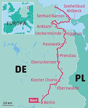 Landkarte mit einer eingezeichneten Fahrradroute.