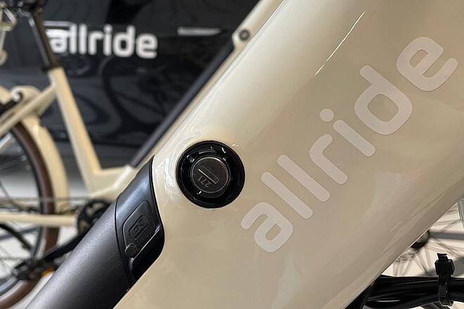 Amag und Tier Mobility lancierten «Mobility as a Service»-Angebot. Velorahmen mit Allride Schriftzug