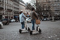 Paris verbietet E-Scooter Sharing. 