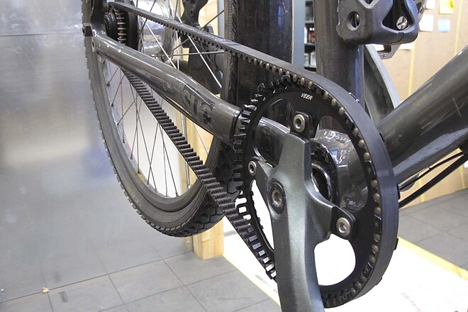 Test Veer Split Belt Umbau. Fahrrad mit Zahnriemen.