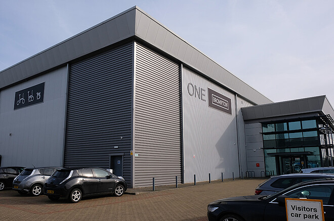 Brompton BGF Investor. Fabrikhalle des Faltradherstellers Brompton.