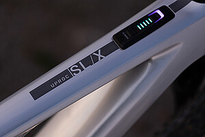 Flyer «Uproc SL:X». Display im Oberrohr eines Mountainbikes