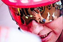 Anouk Flesch zeigt ihre Fotografien in der Kunstkabine bei der offenen Rennbahn Oerlikon