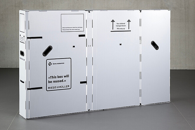 Nach dem Auspacken eines E-Bikes lässt sich die «Bike Box» zusammenfalten und zurücksenden. Bike Box aus Kunststoff von Riese und Müller.