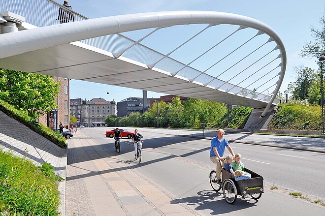 Radfahren in Kopenhagen. Ein Radweg in Kopenhagen.