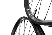 DT Swiss M1200 Carbonfelgen.